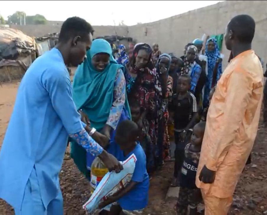 Niamey : L’ONG locale «Pour la vie et la santé» fait un Don à 50 famille au quartier Boukoki