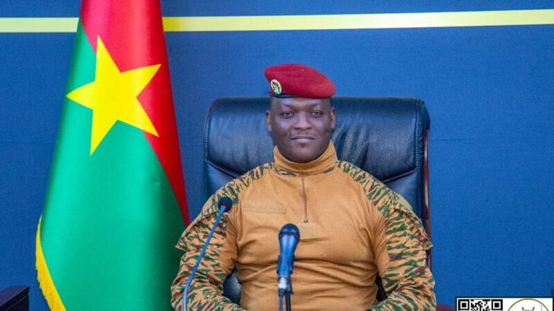 Burkina : Message de S.E. le Capitaine Ibrahim TRAORE livré le lundi 4 novembre 2024 à l’occasion de la cérémonie officielle de montée des couleurs à la Présidence du Faso