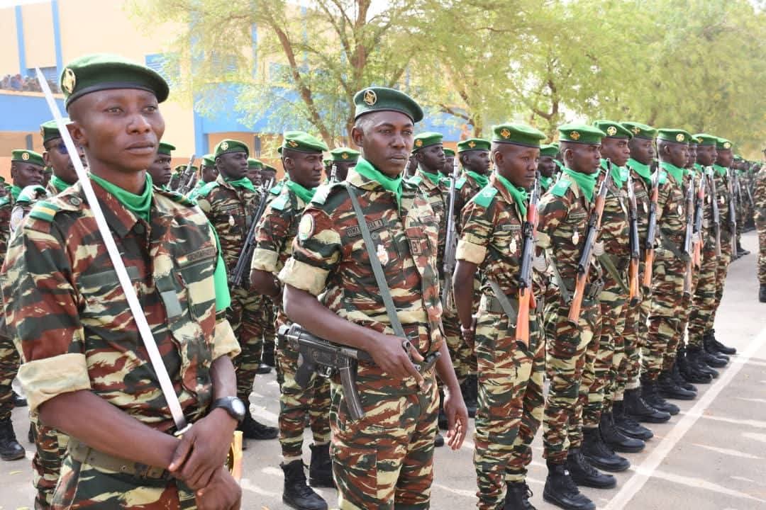 La 56ème Promotion des Élèves Gendarmes : 2002 Nouveaux Recrues Prêtes à Renforcer la Gendarmerie Nationale.