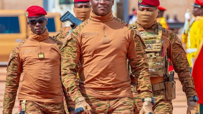 Burkina Faso  : URGENT, Développement en temps de gu€rre, le Capitaine Ibrahim TRAORE va encore une fois inaugurer une usine des produits de nettoyage tels que des détergents en poudre, des savons liquides et solides à PABRÉ