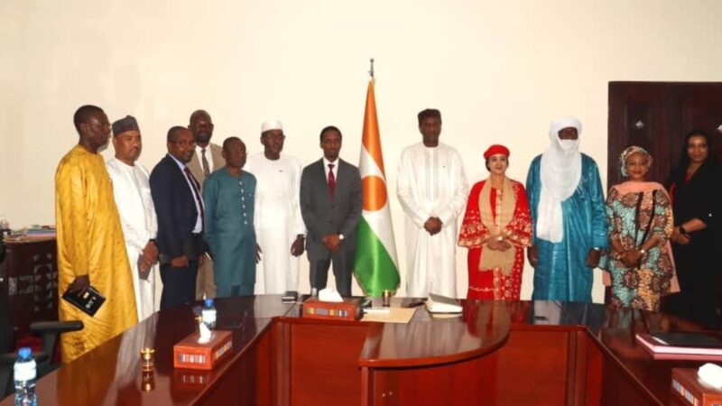 Le Premier Ministre Zeine reçoit une délégation ministérielle du Tchad en mission de travail au Niger