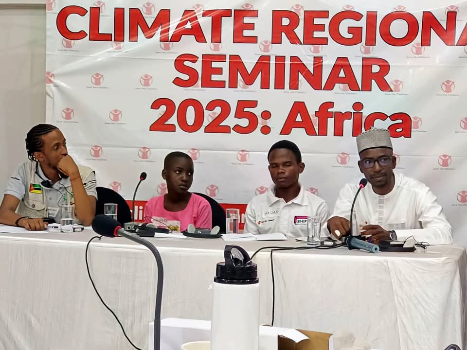 Le Niger partage son expérience lors du Séminaire Régional sur le Changement Climatique à Kampala.