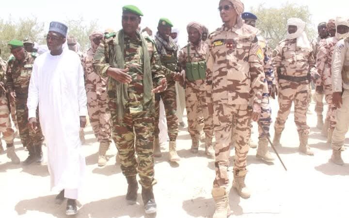 Coopération transfrontalière : Les Gouverneurs de Diffa et du Lac (Tchad) renforcent leur synergie pour la paix et le développement