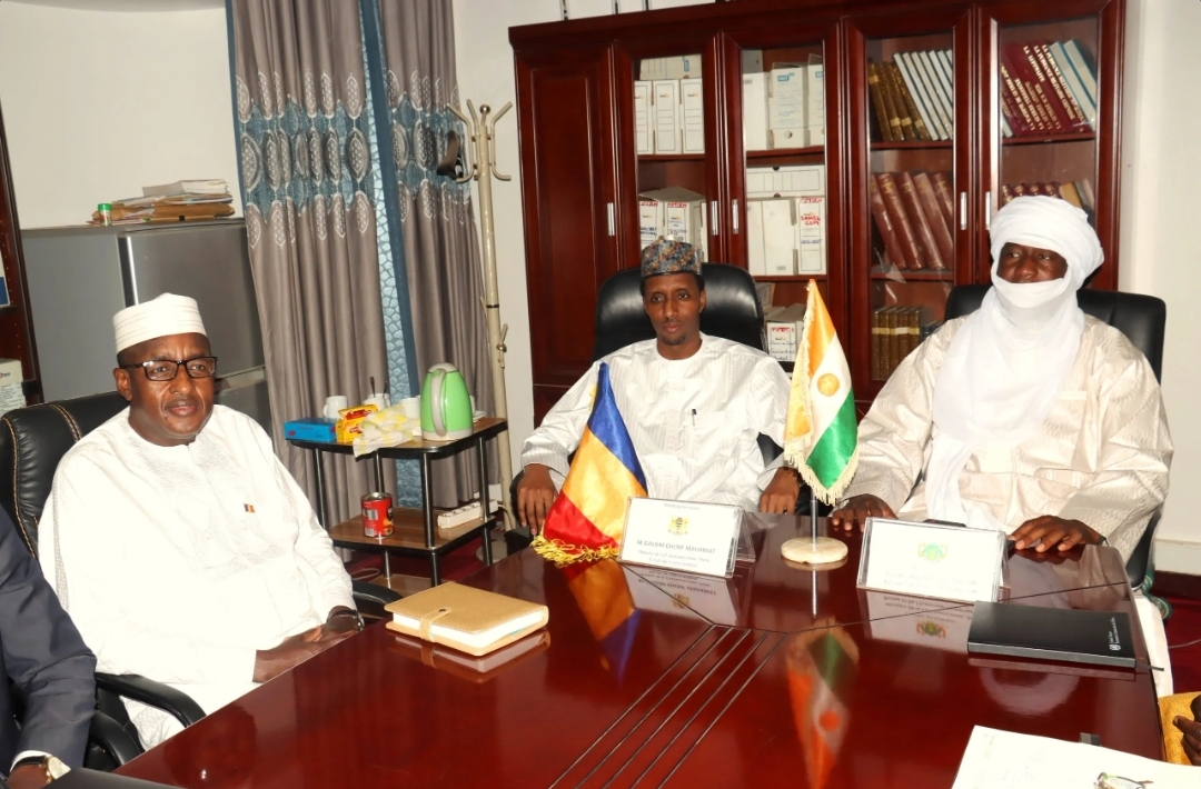 Niamey : Le Ministre de la Communication reçoit son homologue tchadien à la tête d’une forte délégation 
