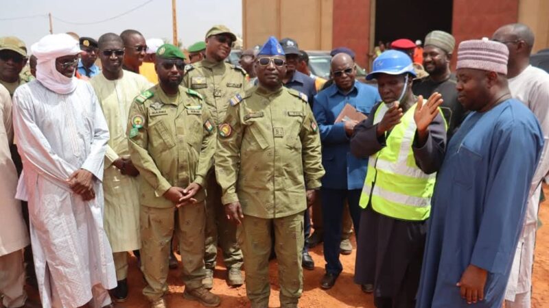 Le Ministre de l’Équipement et des Infrastructures en visite sur les chantiers des travaux d’urgence de la ville de Niamey