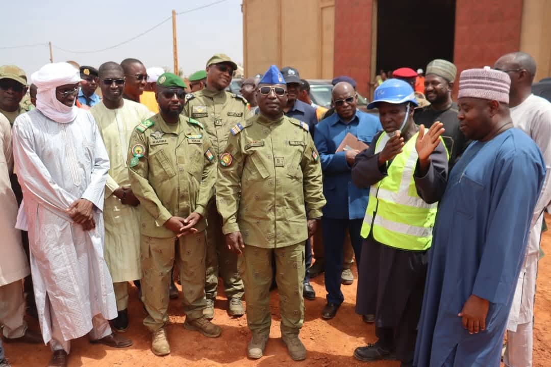 Le Ministre de l’Équipement et des Infrastructures en visite sur les chantiers des travaux d’urgence de la ville de Niamey