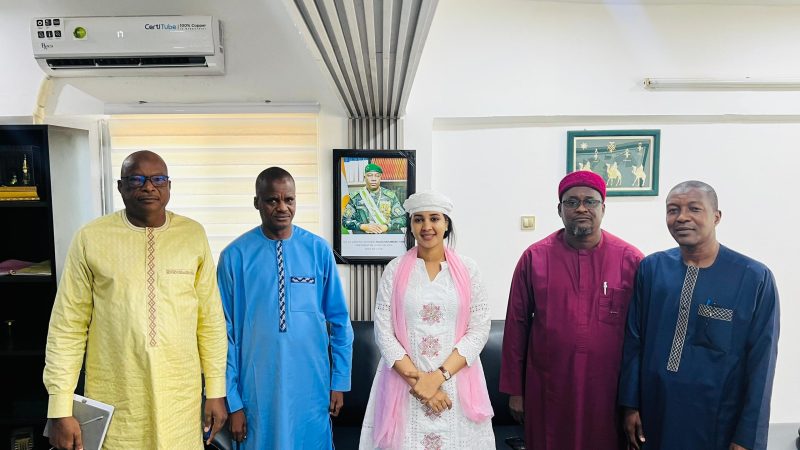 Préparatifs de la Semaine du Kawar à Niamey : le comité d’organisation reçu en audience par la Ministre du tourisme et de l&rsquo;Artisanat.