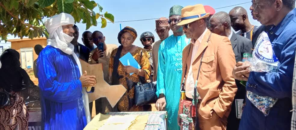 Tahoua : Le Ministre de l’Enseignement et de la Formation Technique et Professionnelle visite plusieurs établissements scolaires et services relevant de son département ministériel