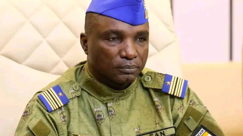 Dans un Niger en pleine refondation, le Colonel-Major Salissou Mahaman Salissou, Ministre de l’Équipement et des Infrastructures, incarne cette exemplarité
