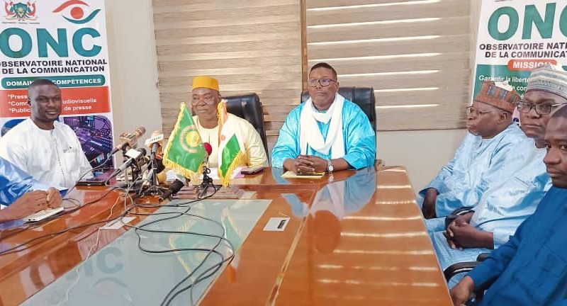 Installation des membres de l&rsquo;Observatoire National de la Communication:Le Ministre Alio DAOUDA appelle à l&rsquo;équilibre de l&rsquo;information, à la transparence et à la responsabilité dans le secteur