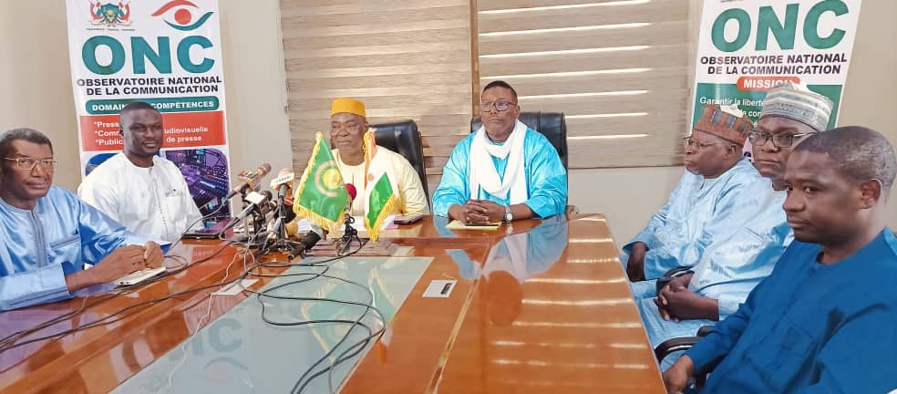 Installation des membres de l&rsquo;Observatoire National de la Communication:Le Ministre Alio DAOUDA appelle à l&rsquo;équilibre de l&rsquo;information, à la transparence et à la responsabilité dans le secteur