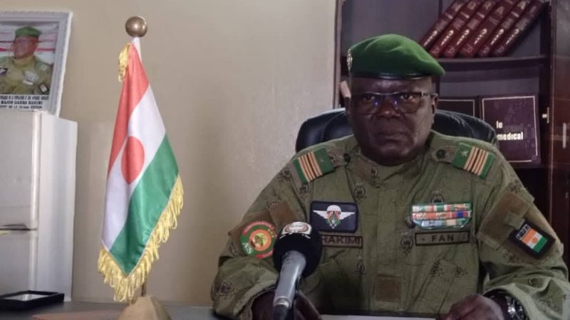 Niger : Le Ministre de la Santé réaffirme son engagement à ne laisser « aucune personne vivant avec le VIH » de côté