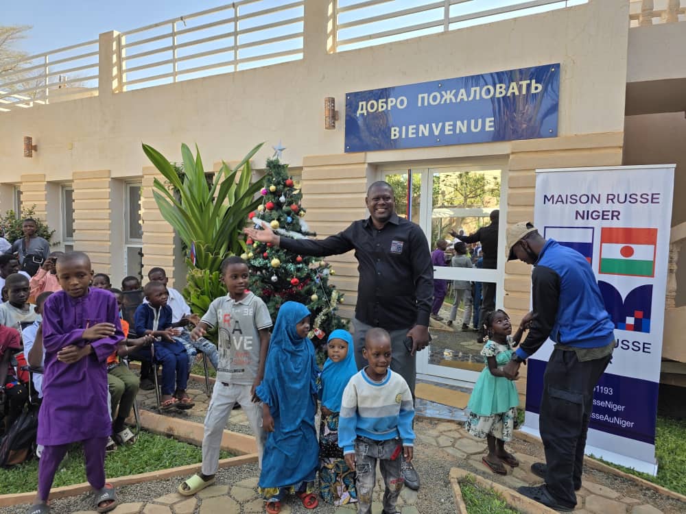 Nouvel An russe à Niamey : la Maison Russe Niger offre une journée inoubliable aux enfants