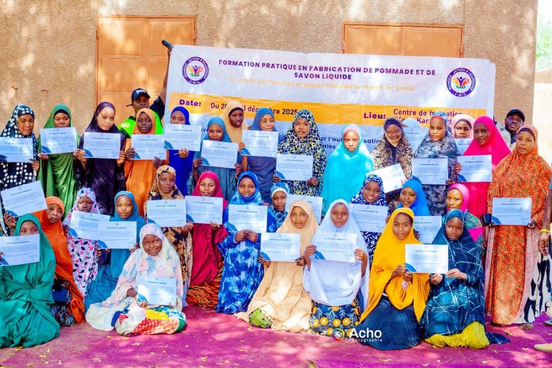 Zinder : l&rsquo;ONG Jeunesse Action leadership JAL clôture une formation en fabrication de savon et remet des attestations à 30 femmes et jeunes filles