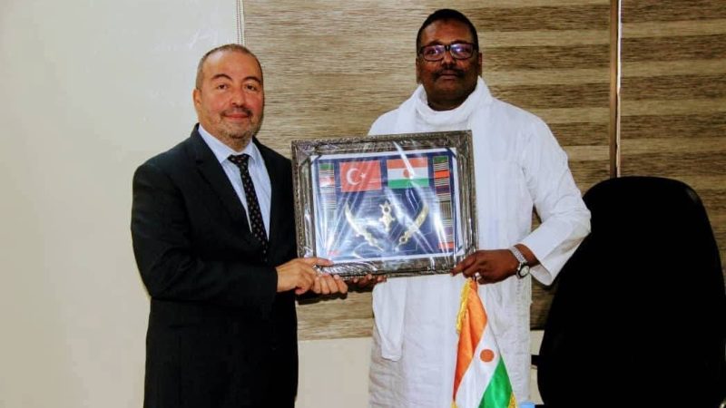 Niger🇳🇪 Média Coopération : le Président de l’Observatoire National de la Communication ONC reçoit l’Ambassadeur de Turquie au Niger
