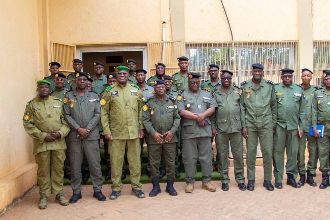 NIGER 🇳🇪VISITE DE TRAVAIL DU MINISTRE D’ÉTAT MOHAMED TOUMBA À LA DIRECTION GÉNÉRALE DE LA POLICE NATIONALE