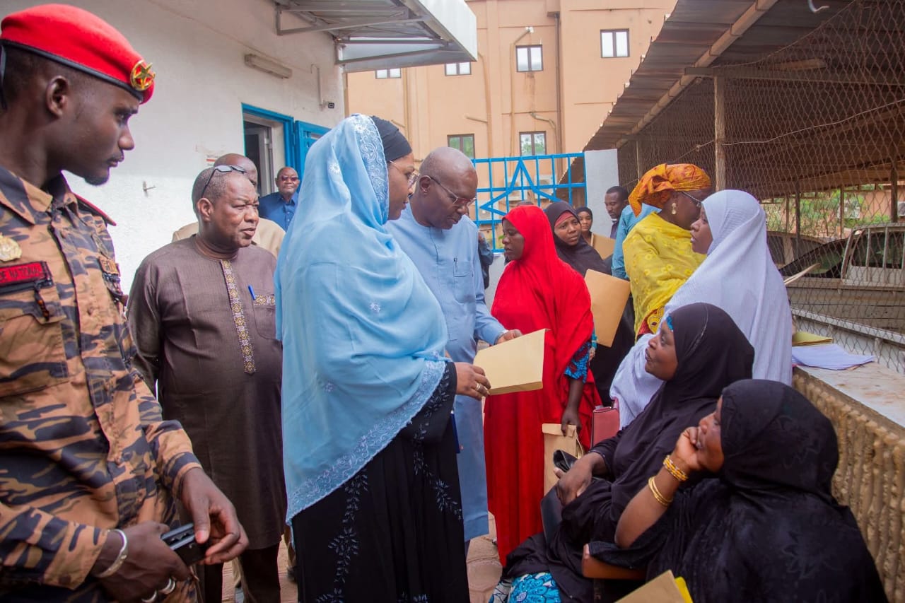 Visite ministérielle à la Fonction publique de Niamey : cap sur un recrutement plus équitable