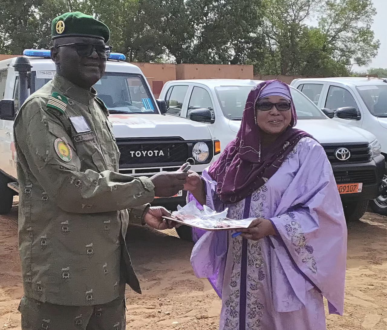 Niger : Renforcement du parc automobile de la santé publique 9 ambulances et 4 véhicules de supervision ont été officiellement réceptionné par le Ministre en charge de la Santé dans le cadre du Projet Santé de la Reproduction (PSR/KFW) d&rsquo;une valeur de 431 millions de Fcfa