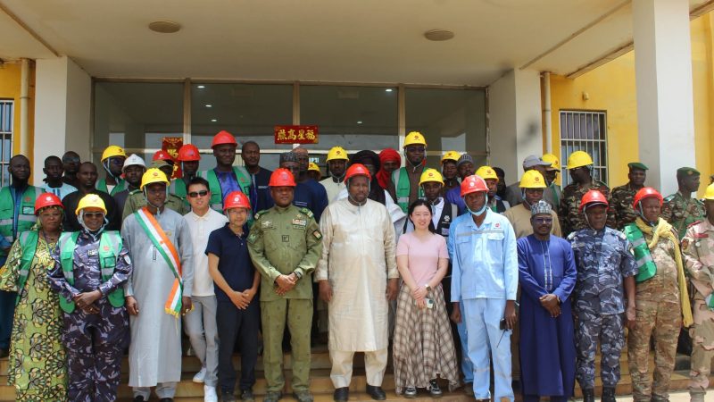 Tahoua : le ministre Abdoulaye Seydou inspecte les installations industrielles de CBM à Badaguichiri