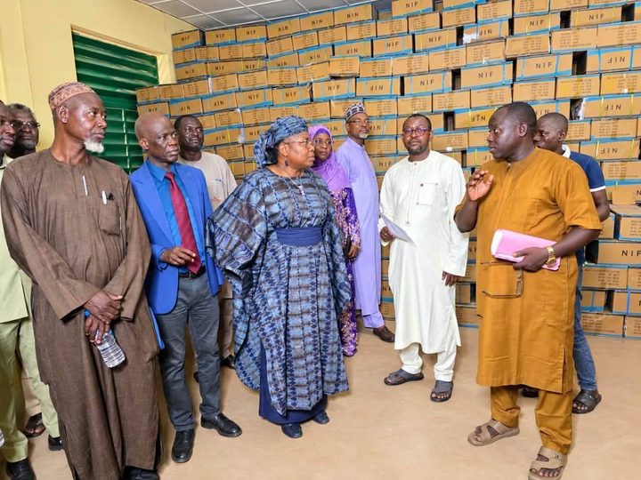 NIGER : ÉDUCATIONRentrée scolaire 2026-2027 : le Ministère de l’Éducation lance l’acheminement de plus de 2 000 tonnes de fournitures et manuels scolaires