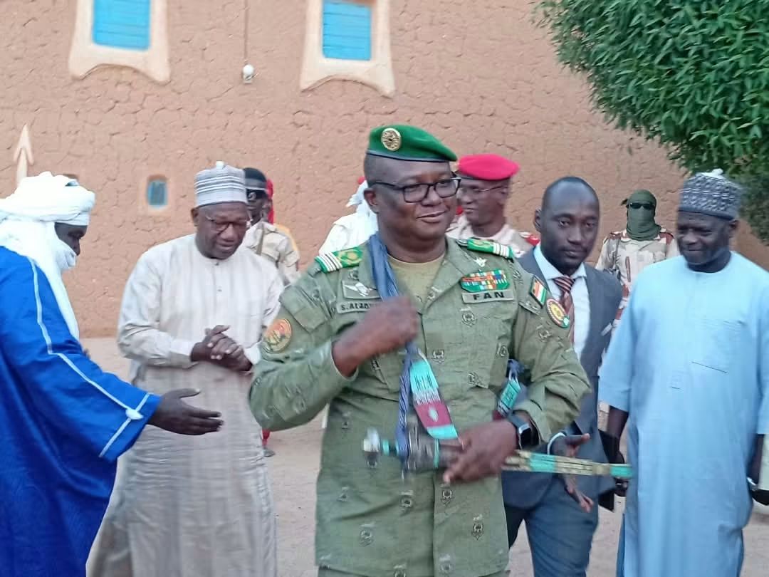 Mission à Agadez : le Ministre de l’Énergie poursuit sa première journée sur le terrain